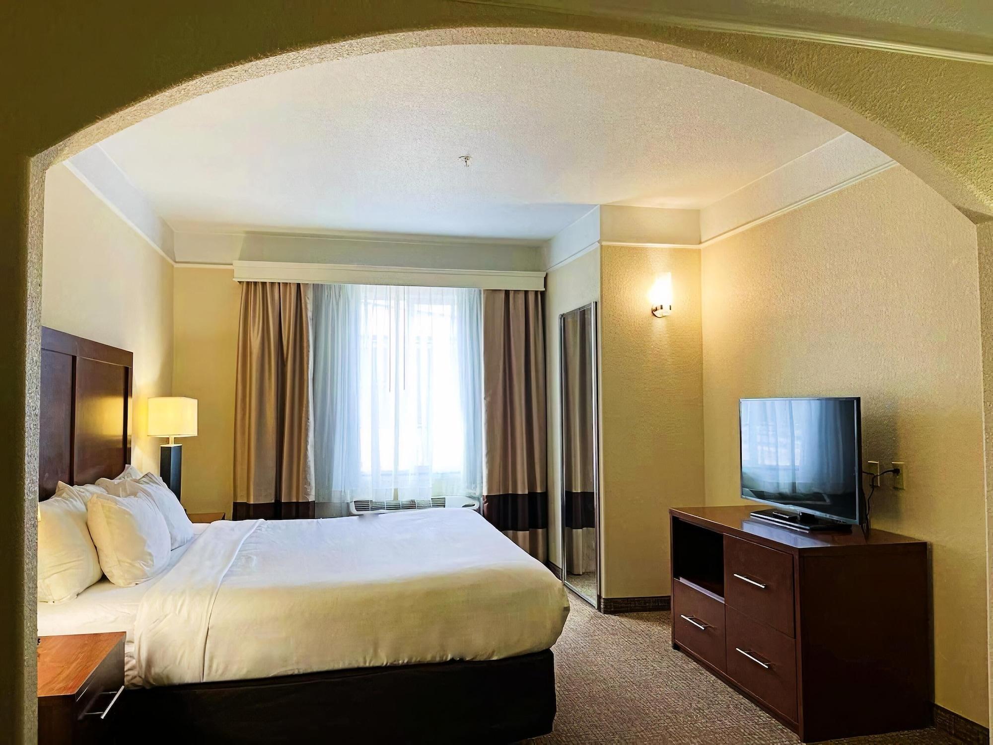 Comfort Inn&Suites Odessa Extérieur photo