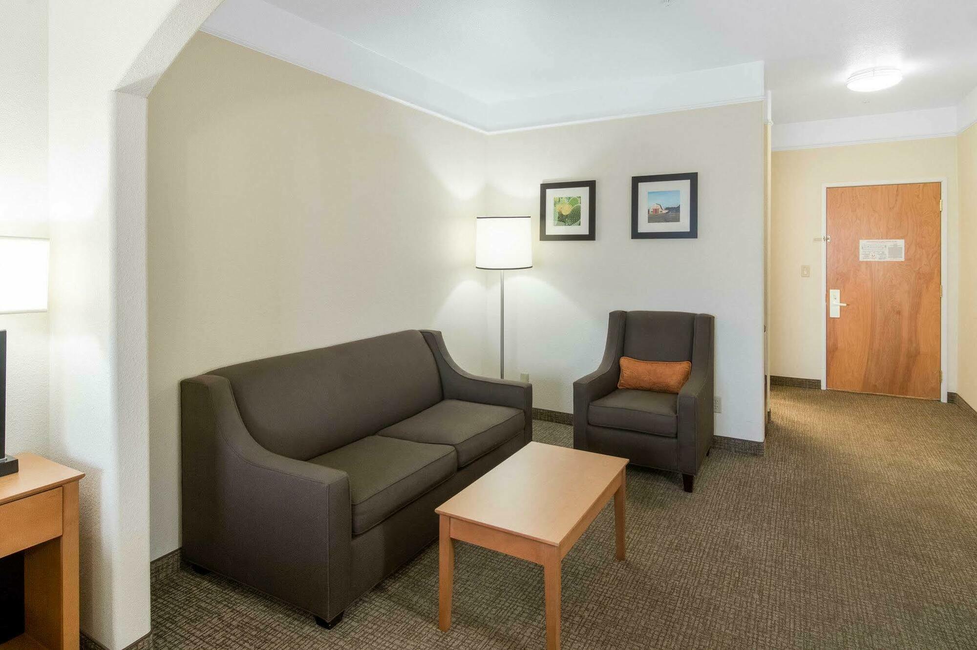 Comfort Inn&Suites Odessa Extérieur photo